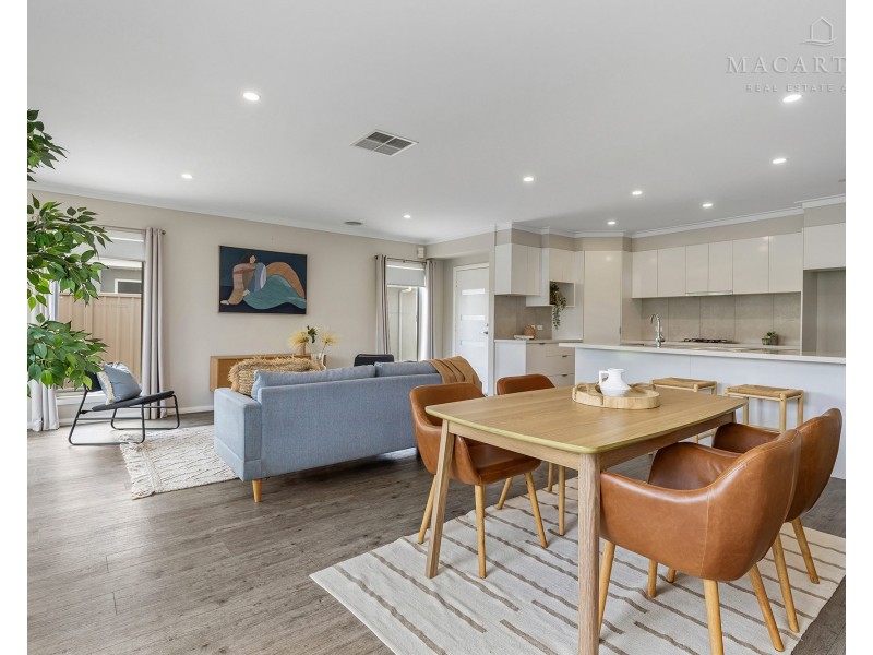 3/5 Carinya Street, Glenfield Park NSW 2650