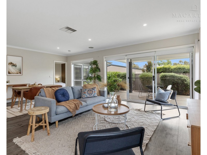 3/5 Carinya Street, Glenfield Park NSW 2650