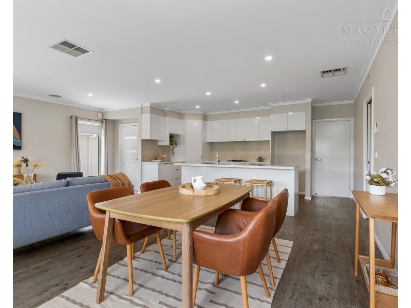 3/5 Carinya Street, Glenfield Park NSW 2650