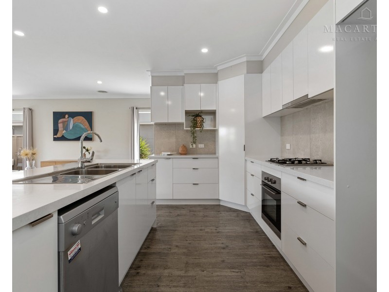 3/5 Carinya Street, Glenfield Park NSW 2650