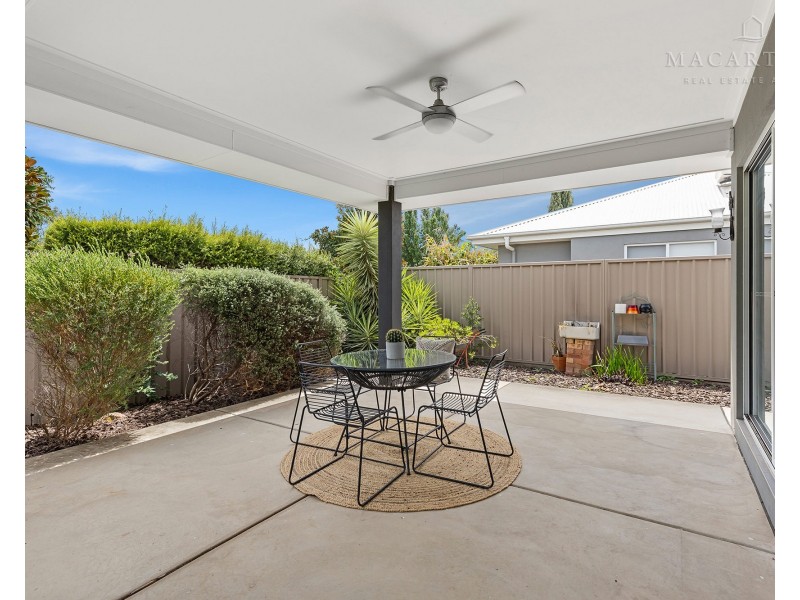 3/5 Carinya Street, Glenfield Park NSW 2650