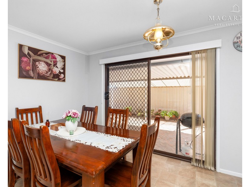 1 Naretha Street, Glenfield Park NSW 2650