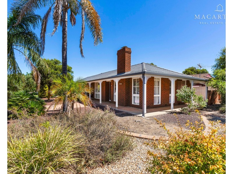 1 Naretha Street, Glenfield Park NSW 2650