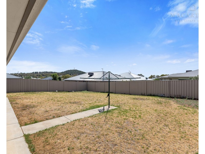 24 Darcy Drive, Boorooma NSW 2650