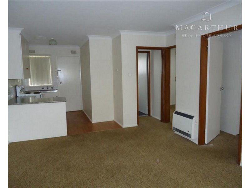 4/8 Nordlingen Drive, Tolland NSW 2650