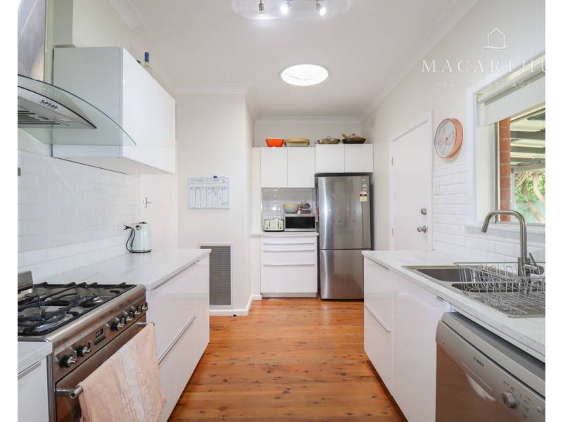 175 Bourke Street, Mount Austin NSW 2650