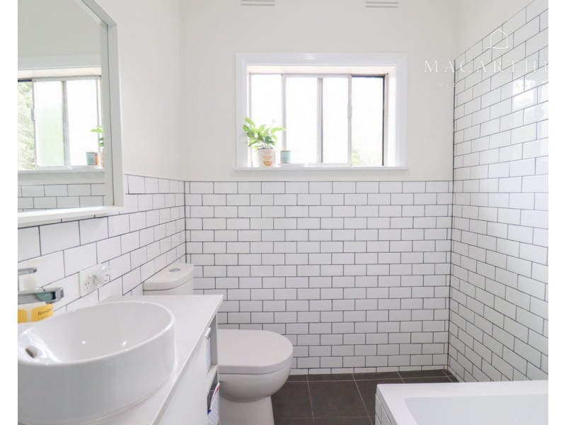 175 Bourke Street, Mount Austin NSW 2650