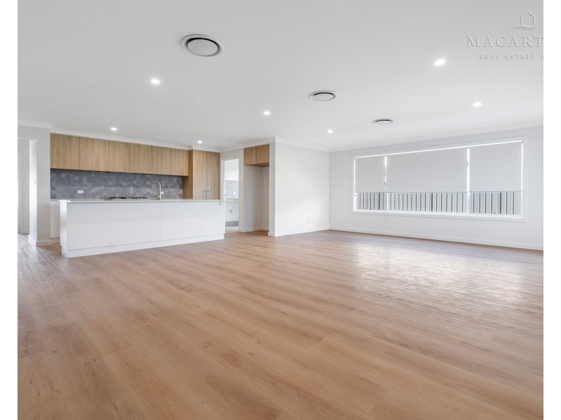 21 Lacebark Drive, Forest Hill NSW 2651