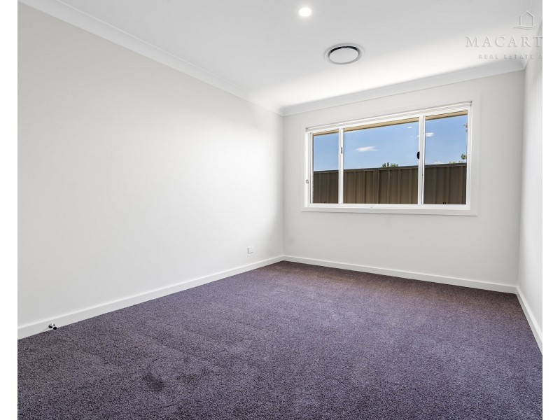 21 Lacebark Drive, Forest Hill NSW 2651