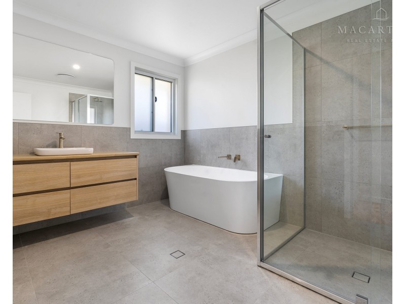 21 Lacebark Drive, Forest Hill NSW 2651