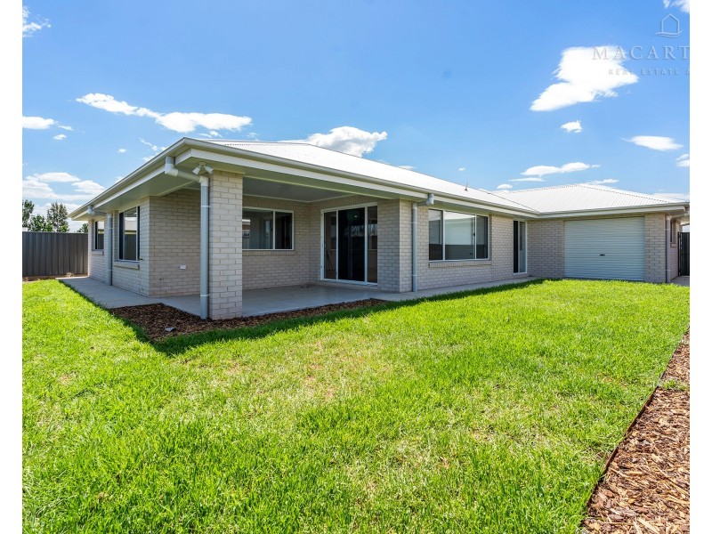21 Lacebark Drive, Forest Hill NSW 2651
