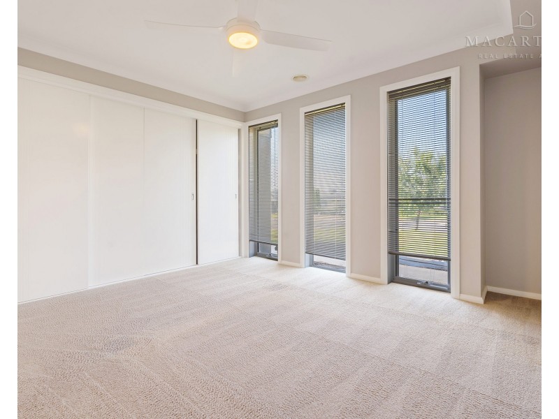 69 Strickland Drive, Boorooma NSW 2650