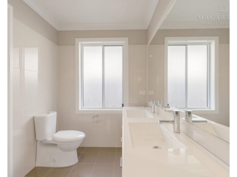 69 Strickland Drive, Boorooma NSW 2650