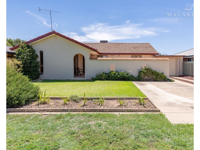 64 Vincent Road, Lake Albert NSW 2650