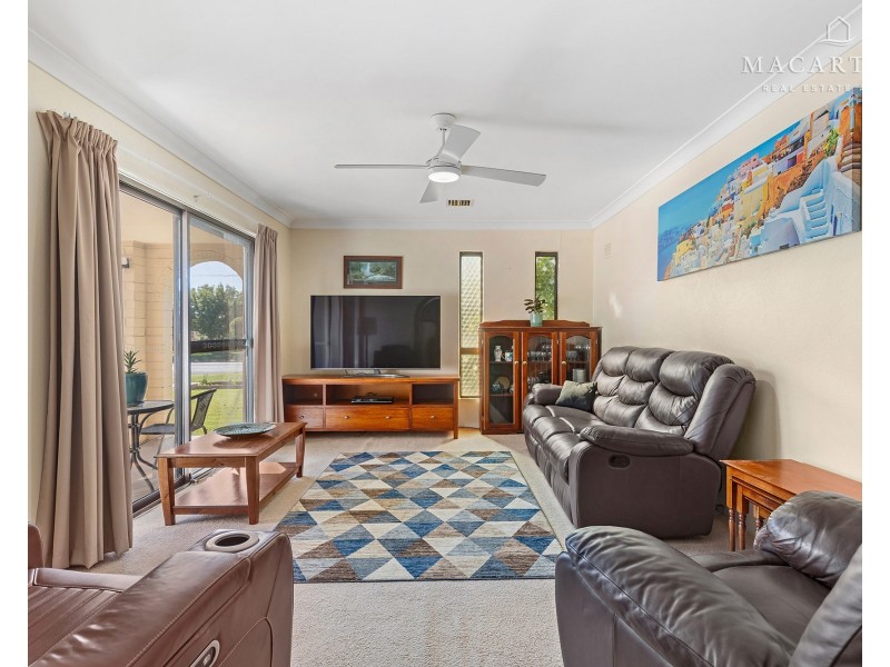 64 Vincent Road, Lake Albert NSW 2650