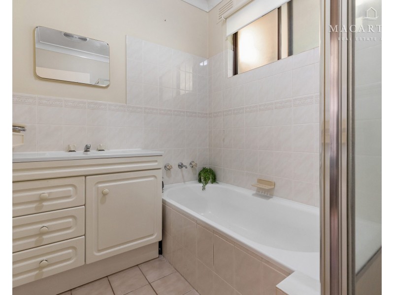 64 Vincent Road, Lake Albert NSW 2650