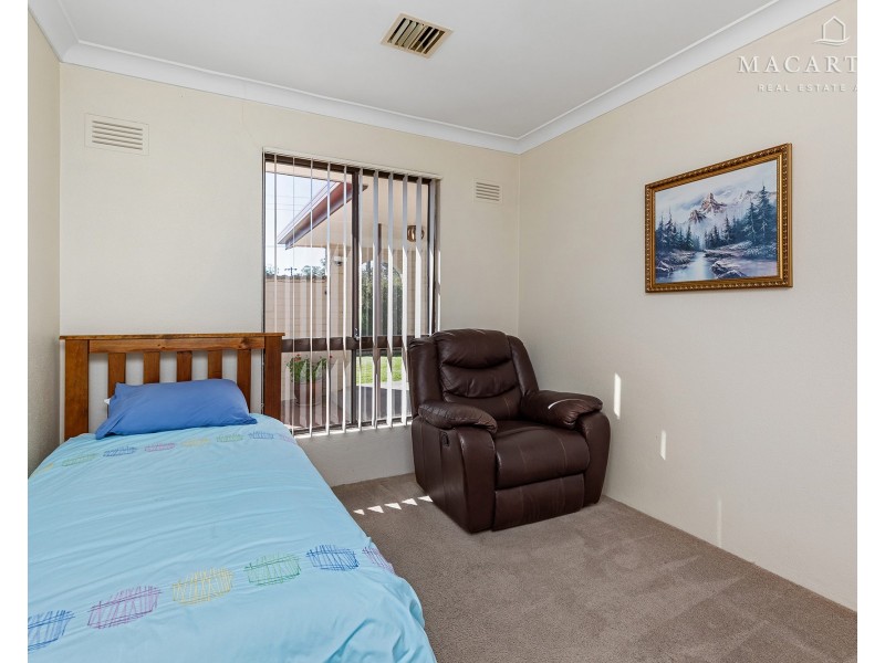 64 Vincent Road, Lake Albert NSW 2650