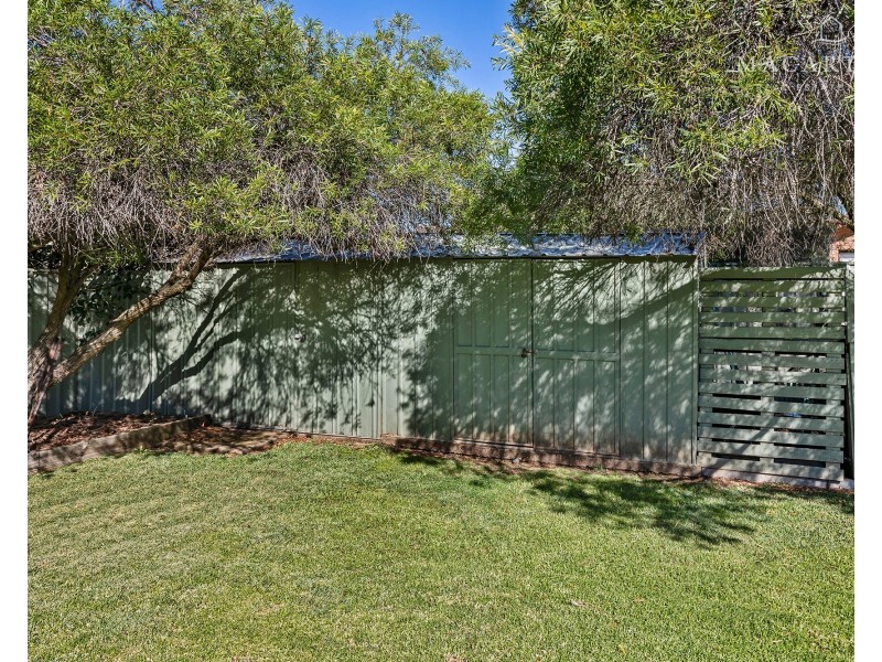 64 Vincent Road, Lake Albert NSW 2650