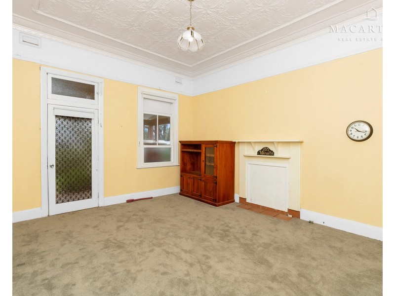 25 Cave Street, Ganmain NSW 2702