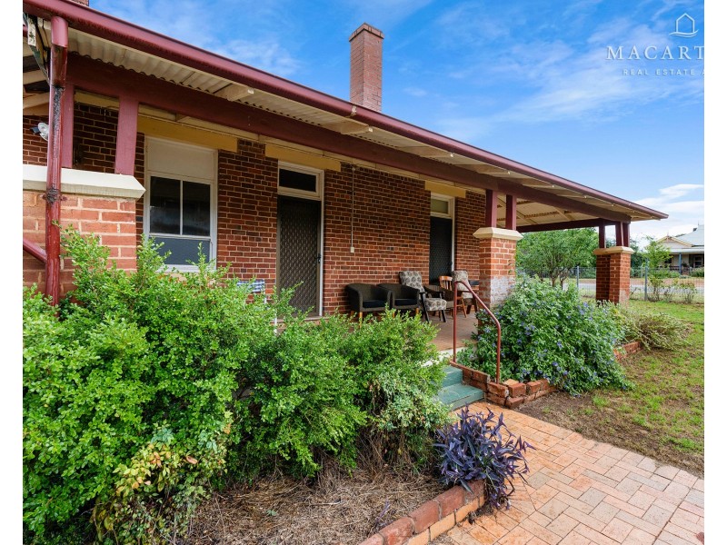 25 Cave Street, Ganmain NSW 2702