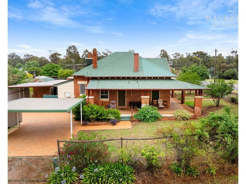 25 Cave Street, Ganmain NSW 2702
