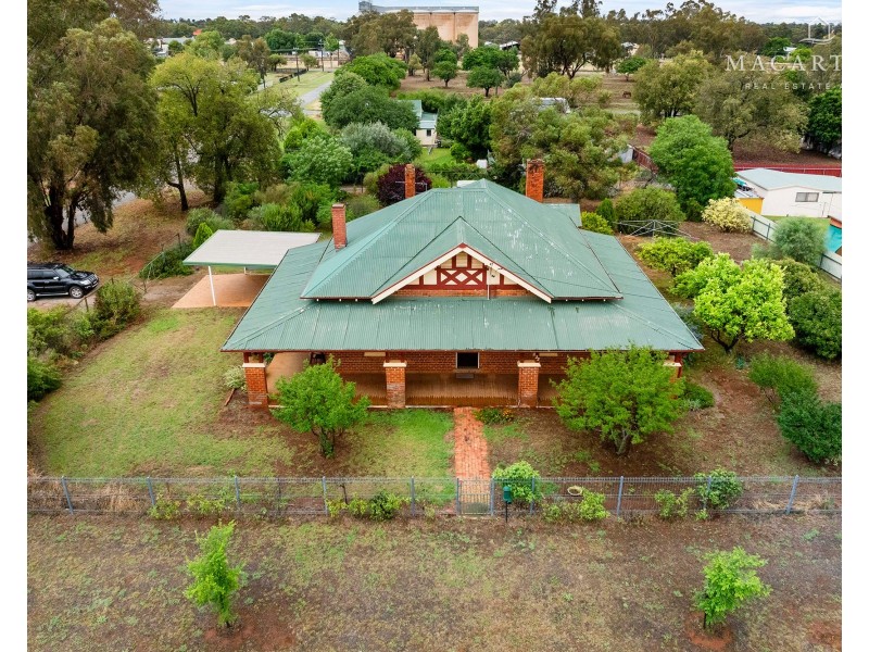 25 Cave Street, Ganmain NSW 2702
