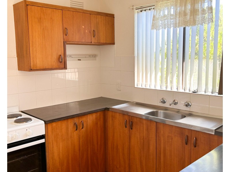 7/9 Henschke Avenue, Tolland NSW 2650