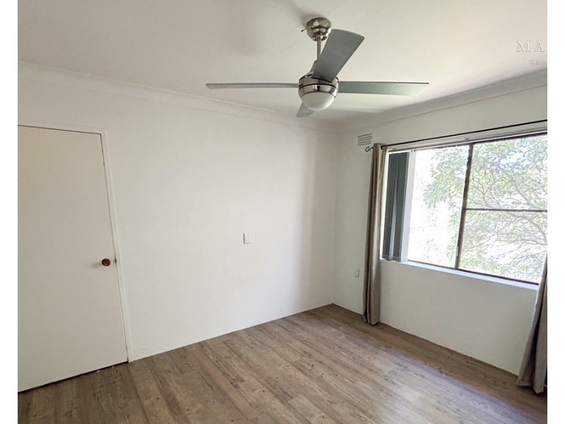 7/9 Henschke Avenue, Tolland NSW 2650