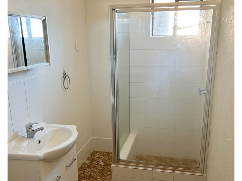 7/9 Henschke Avenue, Tolland NSW 2650