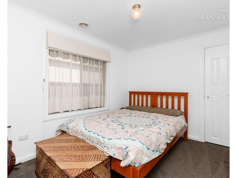 18 Forrest Street, Lake Albert NSW 2650