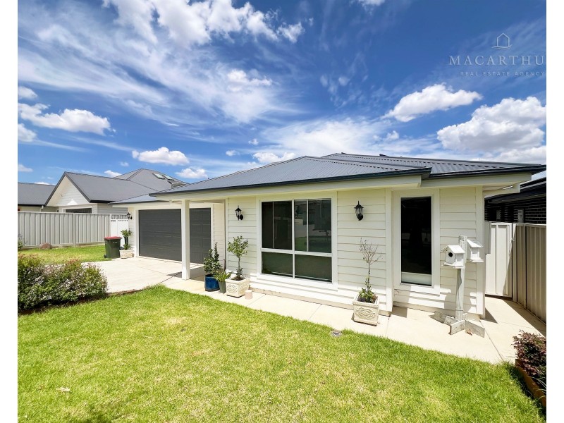 65 Coppabella Drive, Gobbagombalin NSW 2650