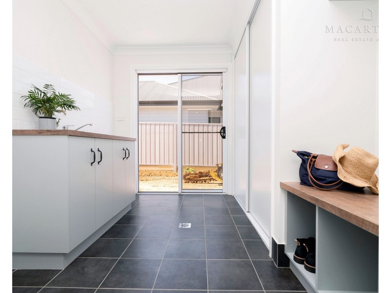 65 Coppabella Drive, Gobbagombalin NSW 2650