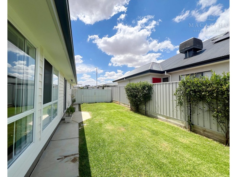 65 Coppabella Drive, Gobbagombalin NSW 2650