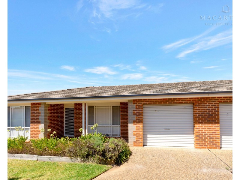 1/42 Lamilla Street, Glenfield Park NSW 2650