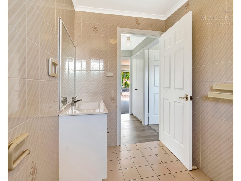 1/42 Lamilla Street, Glenfield Park NSW 2650