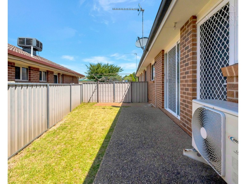 1/42 Lamilla Street, Glenfield Park NSW 2650