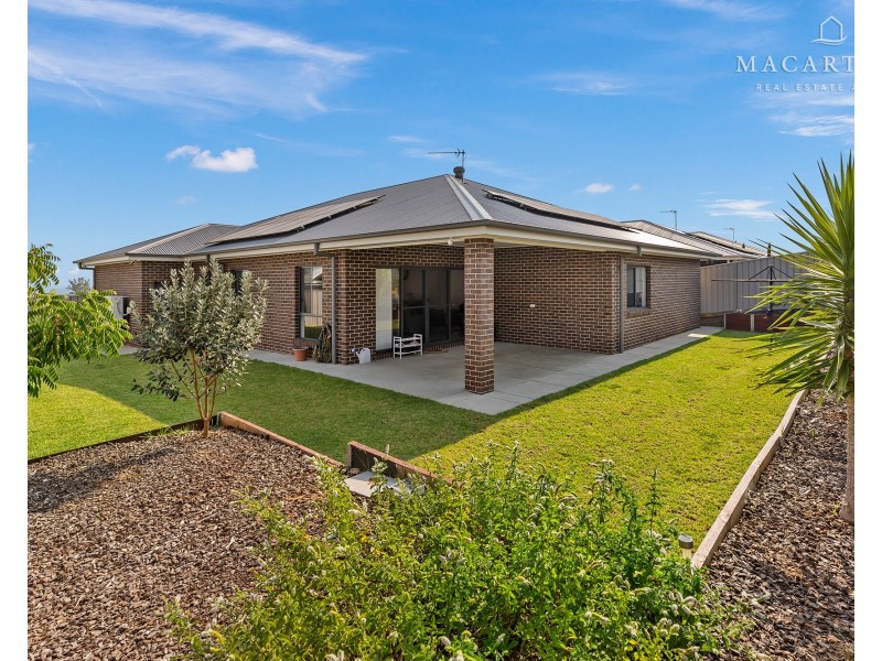 76 Coppabella Drive, Gobbagombalin NSW 2650