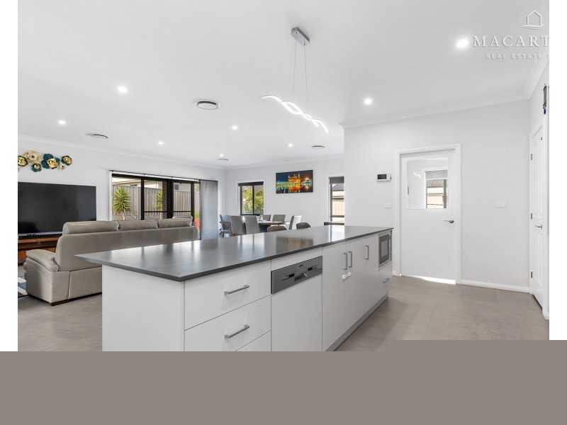 76 Coppabella Drive, Gobbagombalin NSW 2650