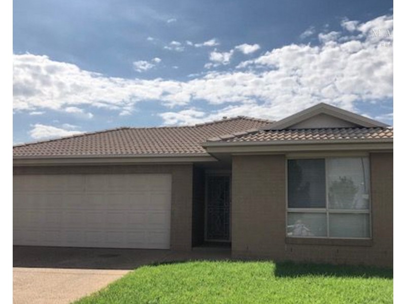 13 Ulandra Place, Estella NSW 2650