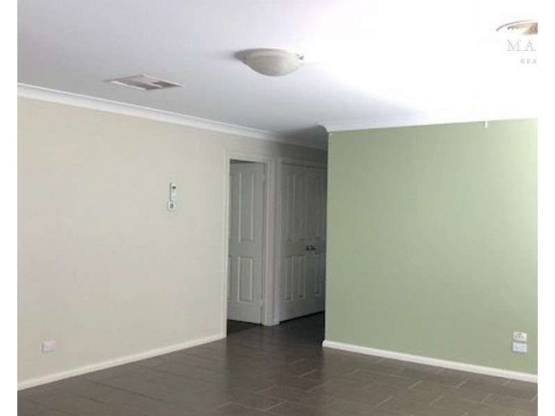 13 Ulandra Place, Estella NSW 2650