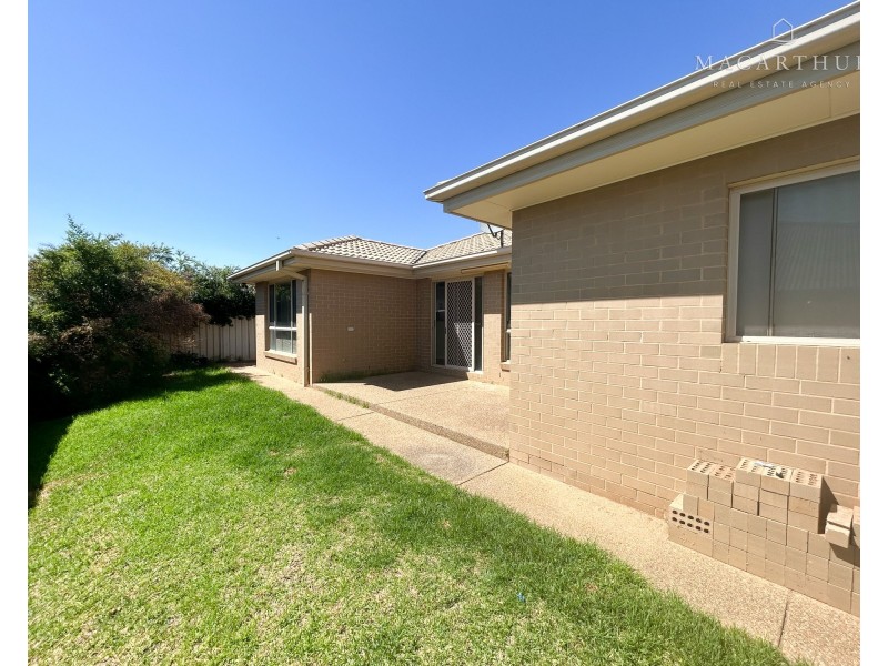 13 Ulandra Place, Estella NSW 2650