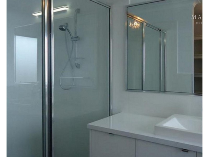 26 Brownlow Drive, Bourkelands NSW 2650