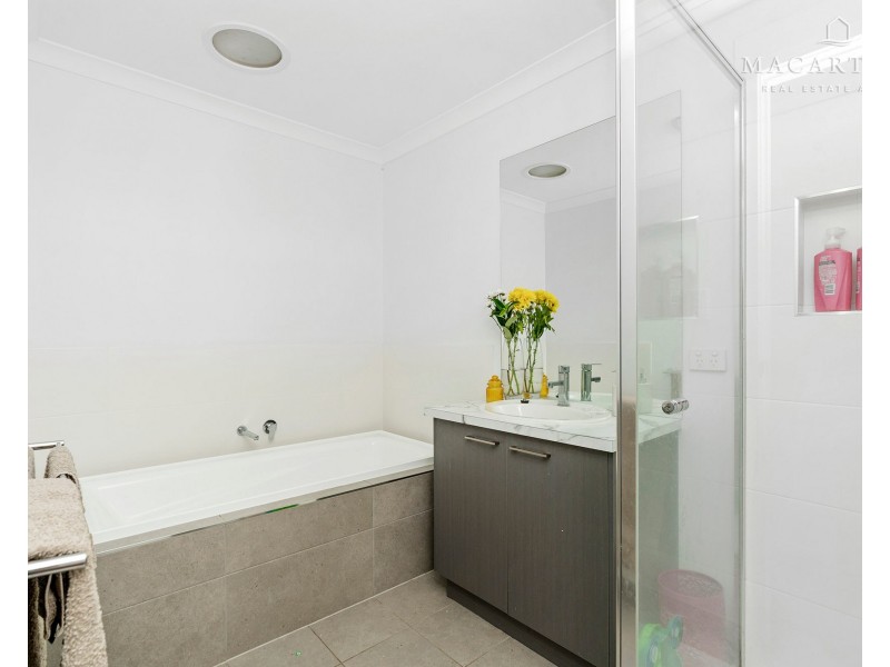 8 Beech Street, Forest Hill NSW 2651