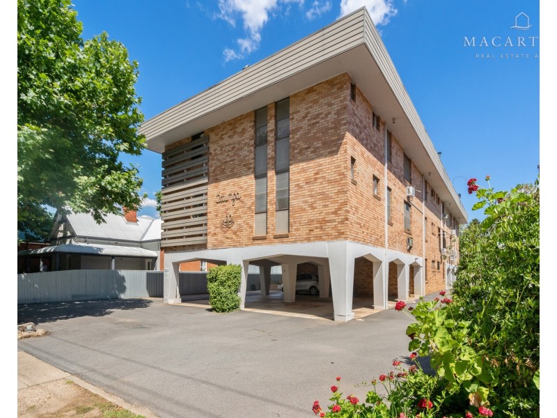 4/130 Gurwood Street, Wagga Wagga NSW 2650