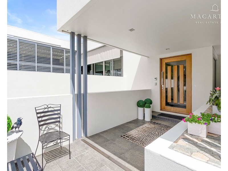 24 Churchill Avenue, Kooringal NSW 2650