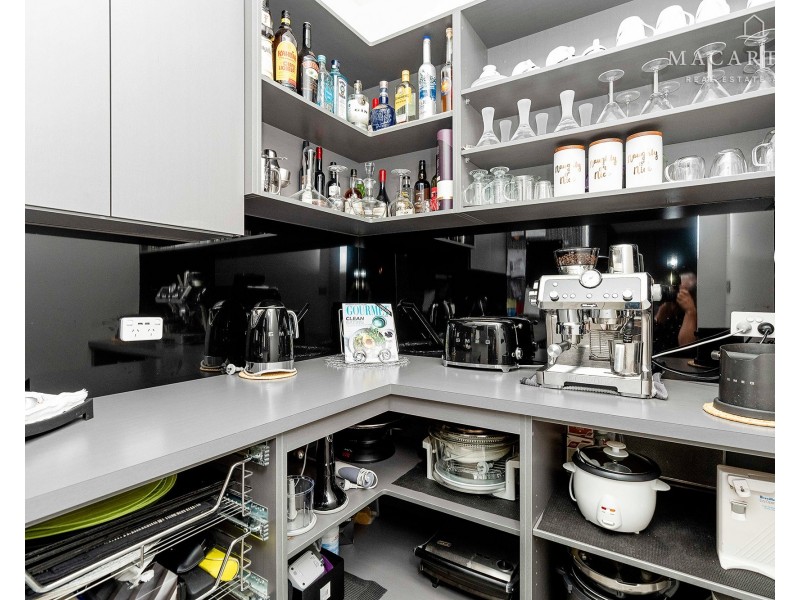 24 Churchill Avenue, Kooringal NSW 2650