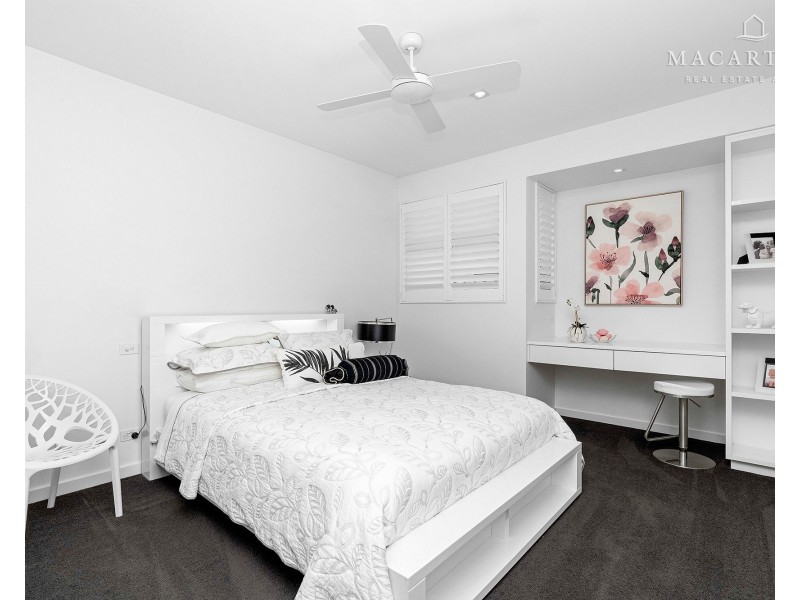 24 Churchill Avenue, Kooringal NSW 2650