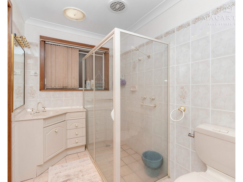 4/162 Fernleigh Road, Mount Austin NSW 2650