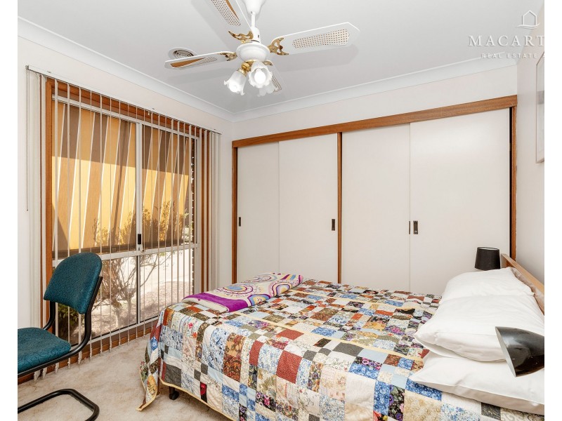 4/162 Fernleigh Road, Mount Austin NSW 2650