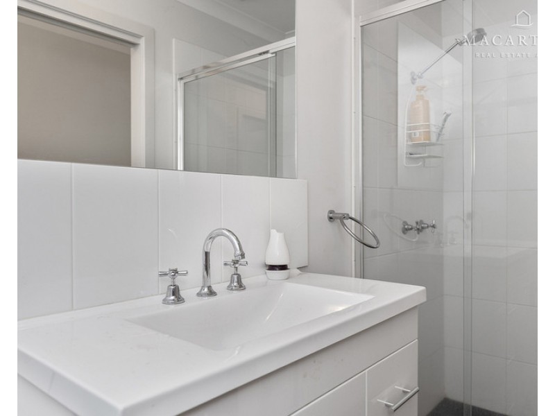 3A Batlow Way, Gobbagombalin NSW 2650